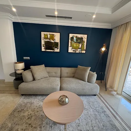 Διαμέρισμα Luxury 2 Bedroom Apartment, Close To The Sea And The Golf Course, Aloha Hills Club Μαρμπέλλα