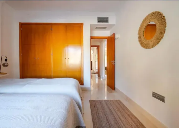 Luxury 2 Bedroom Apartment, Close To The Sea And The Golf Course, Aloha Hills Club * Marbella