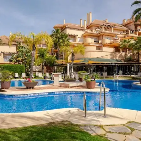 Apartamento Luxury 2 Bedroom Apartment, Close To The Sea And The Golf Course, Aloha Hills Club