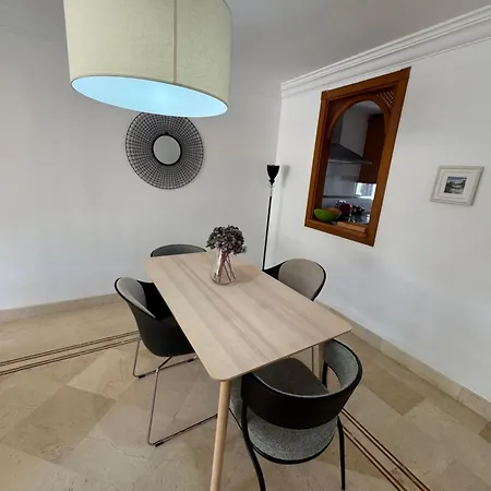 Luxury 2 Bedroom Apartment, Close To The Sea And The Golf Course, Aloha Hills Club Марбелья