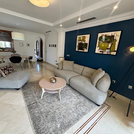 Апартаменты Luxury 2 Bedroom Apartment, Close To The Sea And The Golf Course, Aloha Hills Club