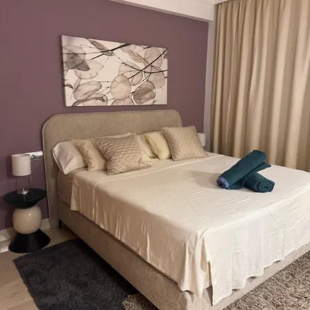 Luxury 2 Bedroom Apartment, Close To The Sea And The Golf Course, Aloha Hills Club Appartement