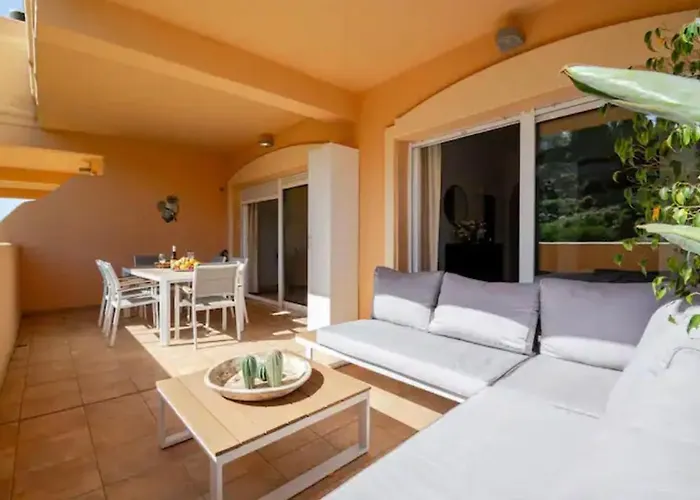 Luxury 2 Bedroom Apartment, Close To The Sea And The Golf Course, Aloha Hills Club * Marbella