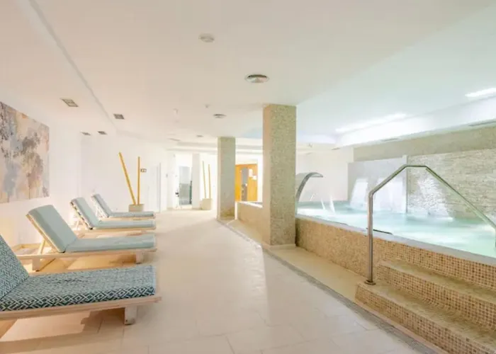Luxury 2 Bedroom Apartment, Close To The Sea And The Golf Course, Aloha Hills Club * Марбелья