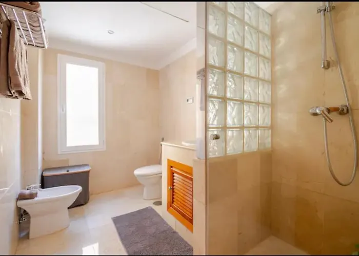 Apartment Luxury 2 Bedroom Apartment, Close To The Sea And The Golf Course, Aloha Hills Club