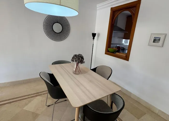 Luxury 2 Bedroom Apartment, Close To The Sea And The Golf Course, Aloha Hills Club Marbella
