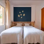 Luxury 2 Bedroom Apartment, Close To The Sea And The Golf Course, Aloha Hills Club Appartement