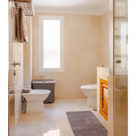 Luxury 2 Bedroom Apartment, Close To The Sea And The Golf Course, Aloha Hills Club Appartamento